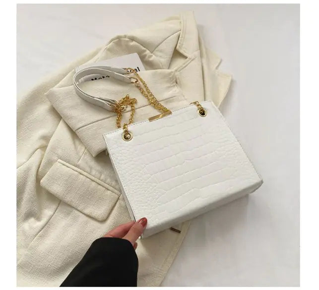 Chic Vintage Crossbody Bag - Stylish Tote for 2025