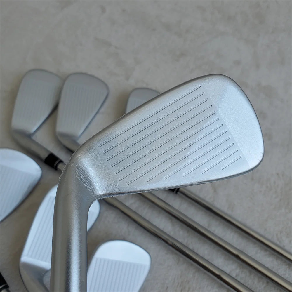 Men's Sleek P790 Distance Iron Set 4-Pw with Headcovers
