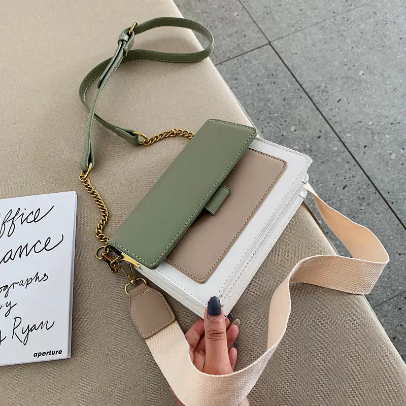 Versatile Chain Crossbody Bag with Stylish Strap