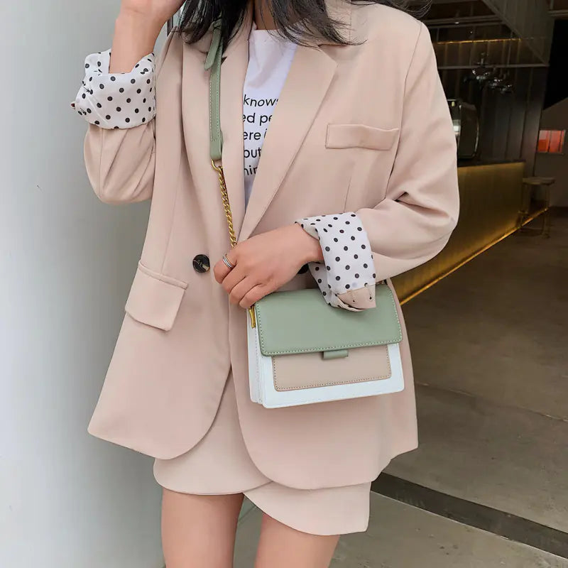 Versatile Chain Crossbody Bag with Stylish Strap